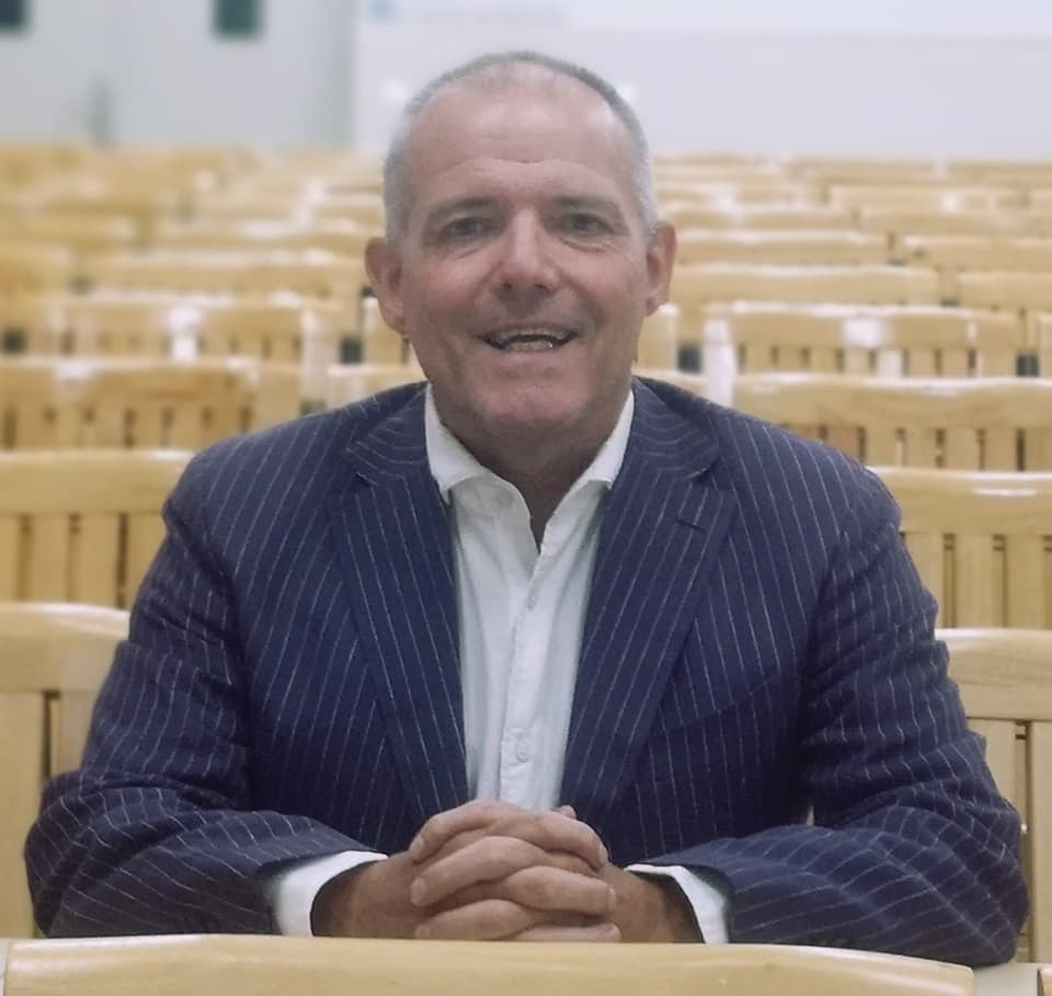 Coach profissional Stuart Johnston