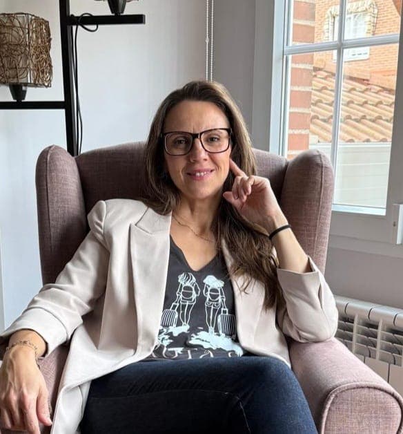 Professional coach Sara