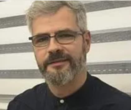 Coach profesional  Carlos Sánchez
